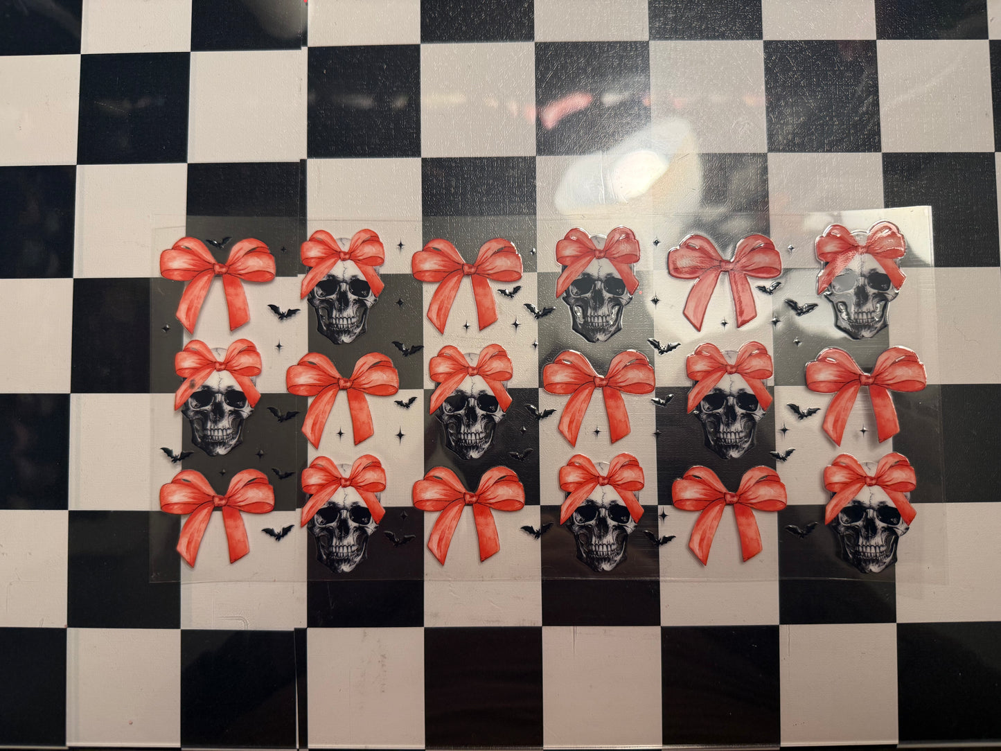 Bows & skulls
